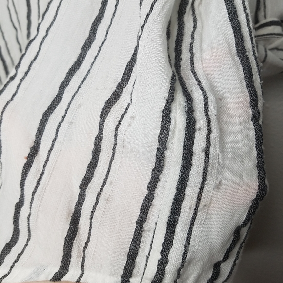 LUCKY BRAND vertical stripe roll sleeve blouse Sm - Picture 6 of 7